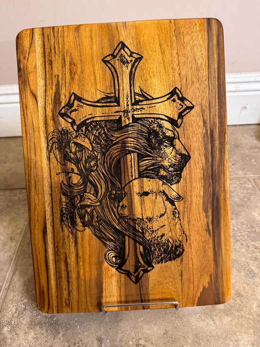 The Cross, Lamb and lion